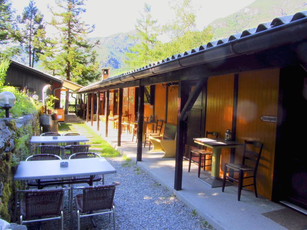 Hostel Baracca Backpacker Aurigeno Exterior foto